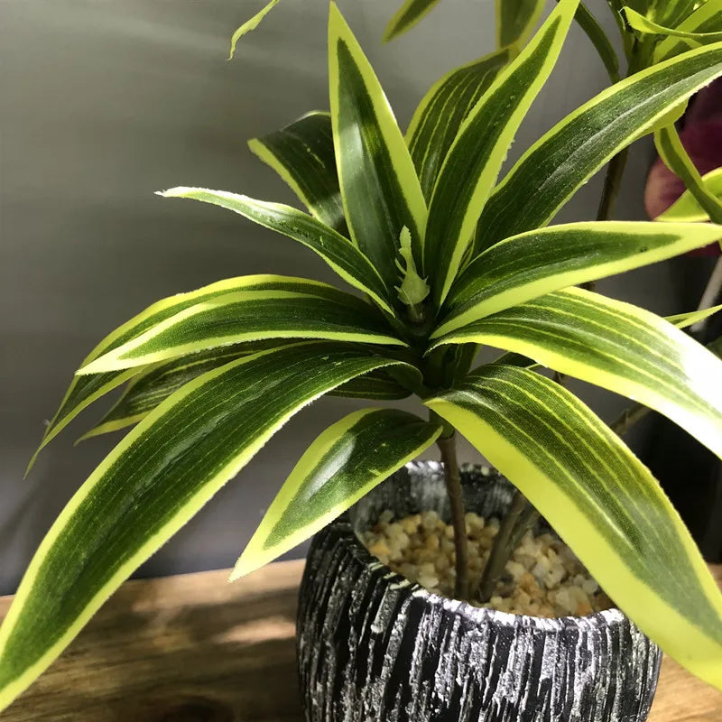 Tropical Potted Artificial Palm Tree For Home Decoration
